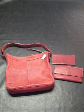 3 VINTAGE COACH PIECES